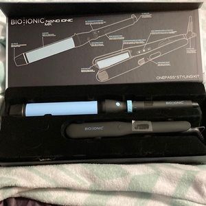 Bioionic 1 in. Wand and Flat iron. Brand new. Never used